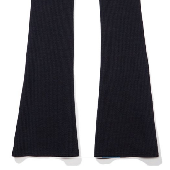 🌱American Eagle Super High-waisted Sweater Flare Pants - Picture 5 of 8